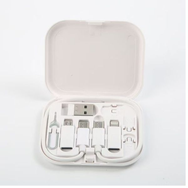 企業訂製多功能數據線收納盒，內含多種轉接頭及手機支架功能，印有公司 Logo - BeGiftHK
