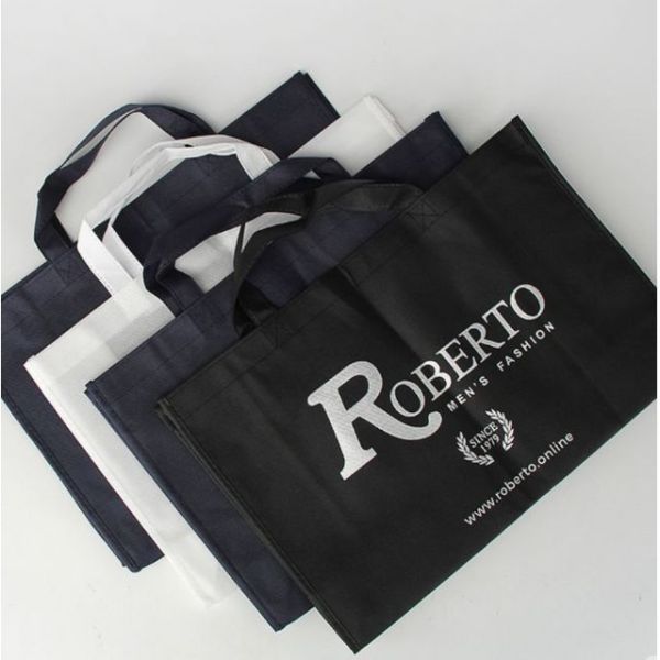 企業訂製加厚不織布袋，印有全彩 Logo 的環保購物袋，適合展覽活動派發的物資袋 - BeGiftHK