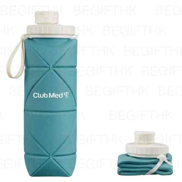 矽膠摺疊水樽訂製_ClubMed度假村戶外運動禮品案例_孔雀綠食品級鉑金矽膠軟水壺_防漏便攜設計印Logo_香港專業禮品訂製公司